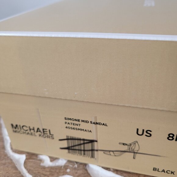 Michael Kors Simone Black Patent Leather Ankle Strap Heels W/Gold Buckle Size 8M - Picture 8 of 10